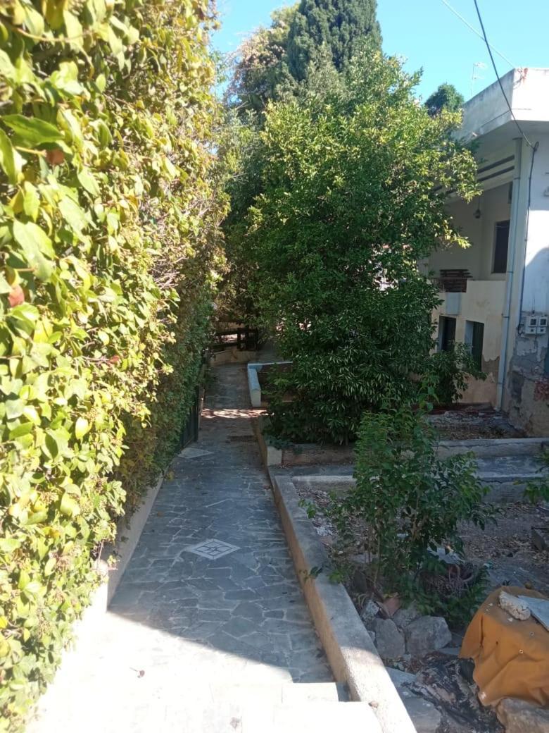 Utopia suites Aegina Exterior foto